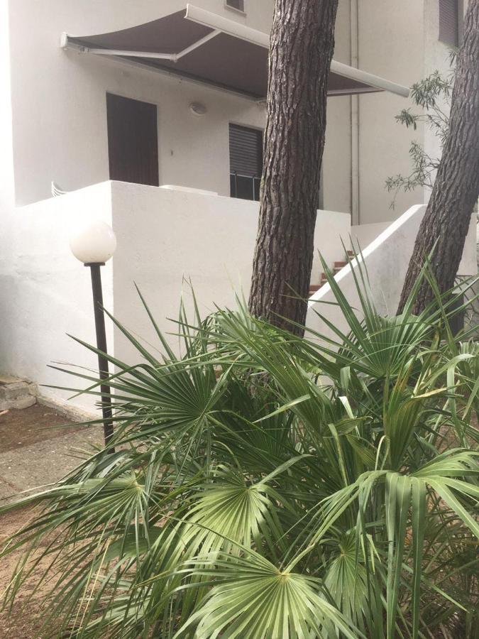 Collins Apartments Castellaneta Marina Exterior photo
