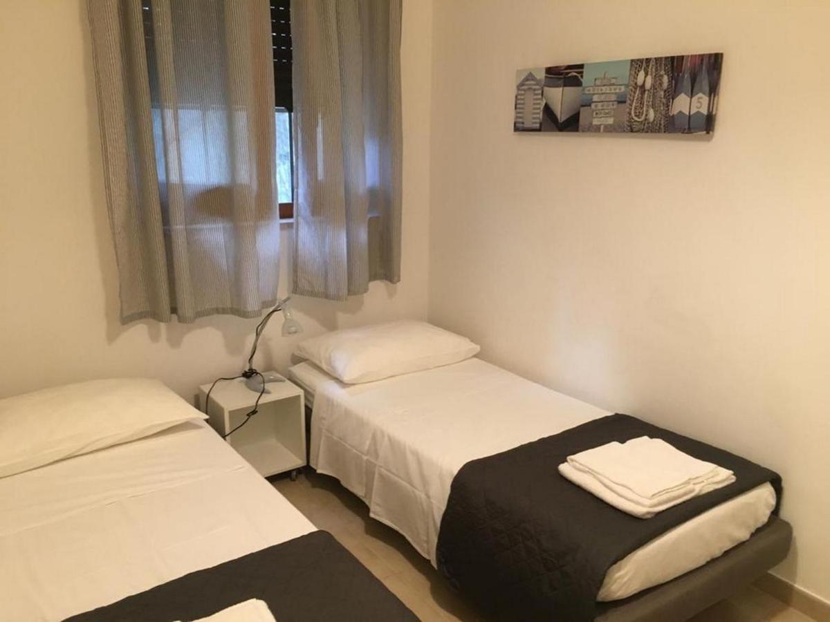 Collins Apartments Castellaneta Marina Exterior photo